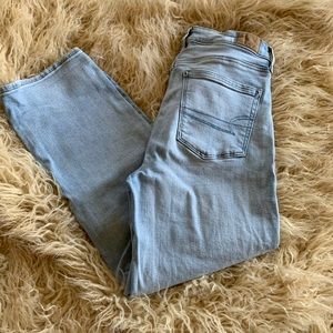 AE Lightwash High Waisted Jeans(SHORT)